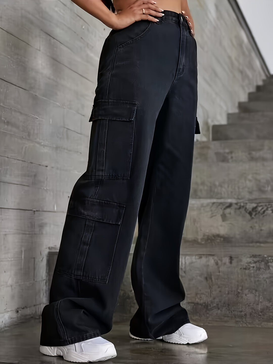 Solid color high-waisted multi-pocket cargo pants