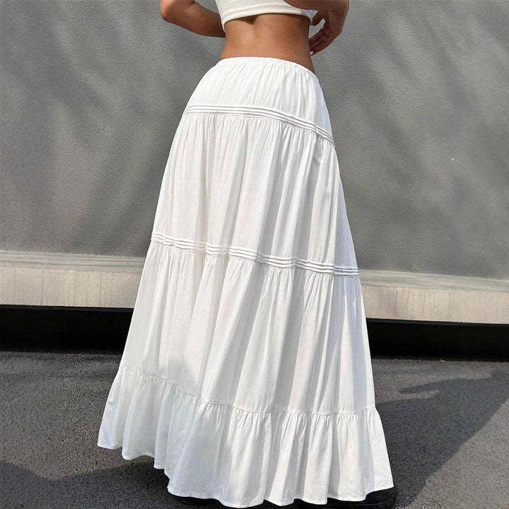 Gentle low-waisted skirt