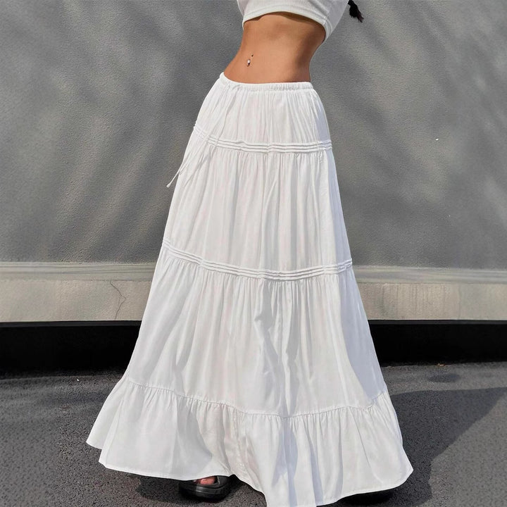 Gentle low-waisted skirt