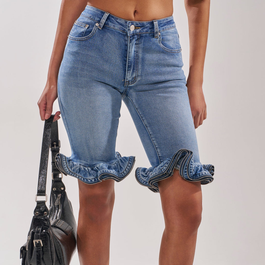 Rotating lace stretch skinny denim shorts