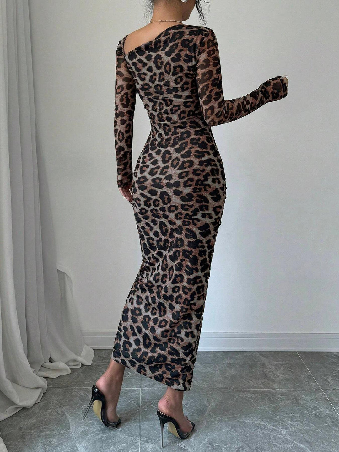 Slim-fit drawstring long-sleeved leopard print dress