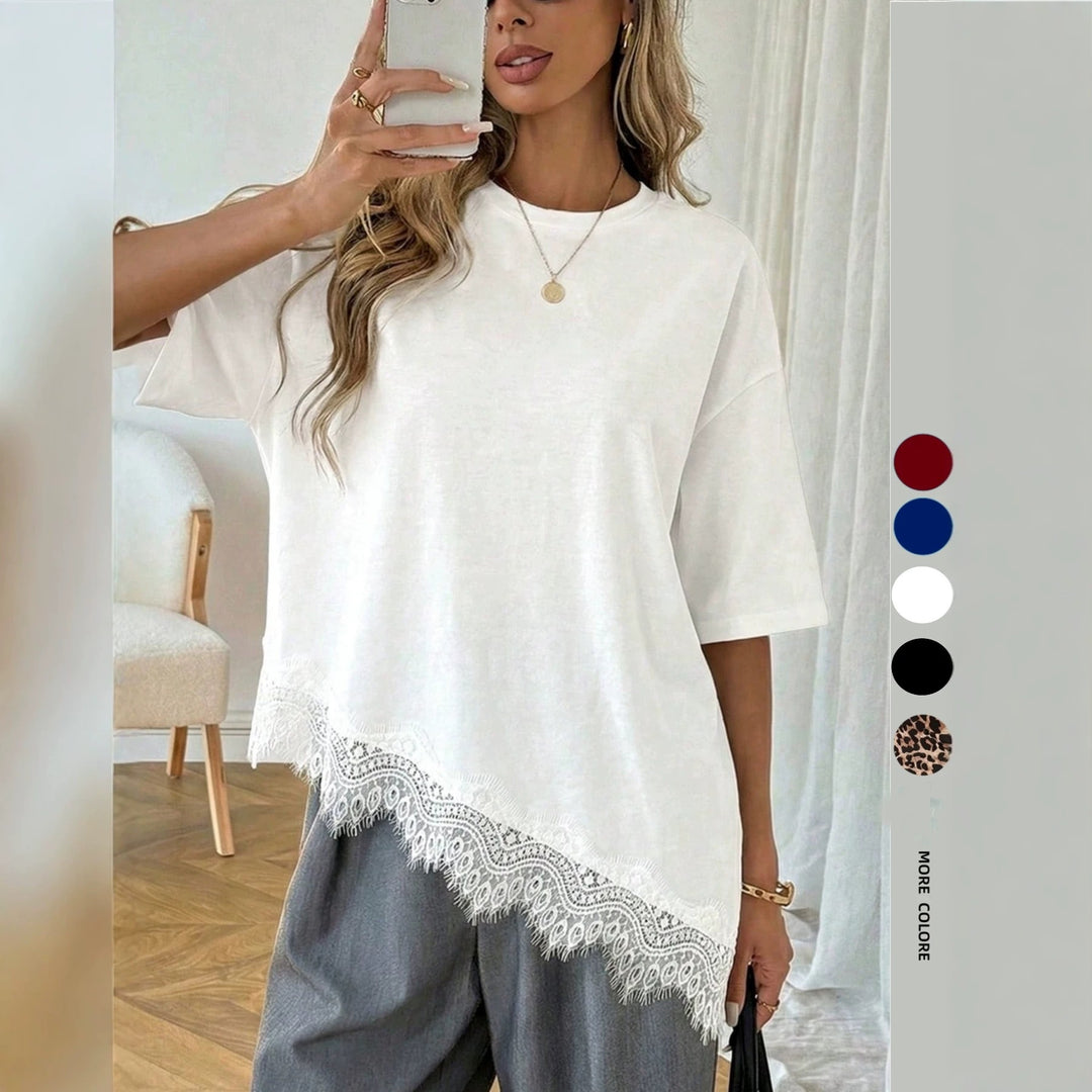 Round neck, loose-fitting t-shirt with lace trim at the hem