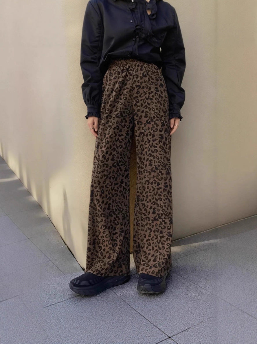 Soft and loose high-waisted straight-leg pants