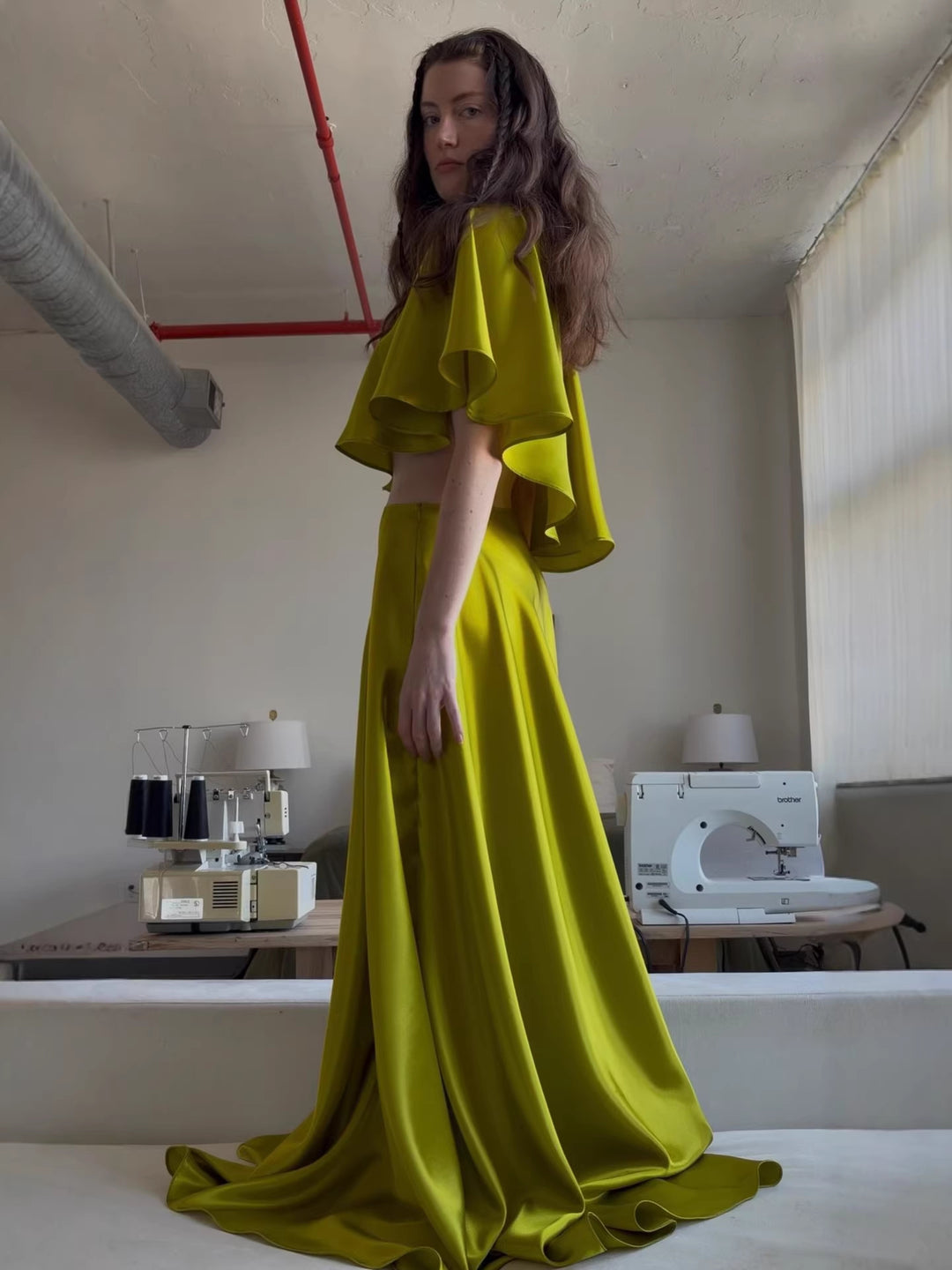 Solid color satin long skirt suit