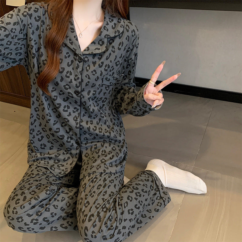 Simple long-sleeved and long-legged loungewear set
