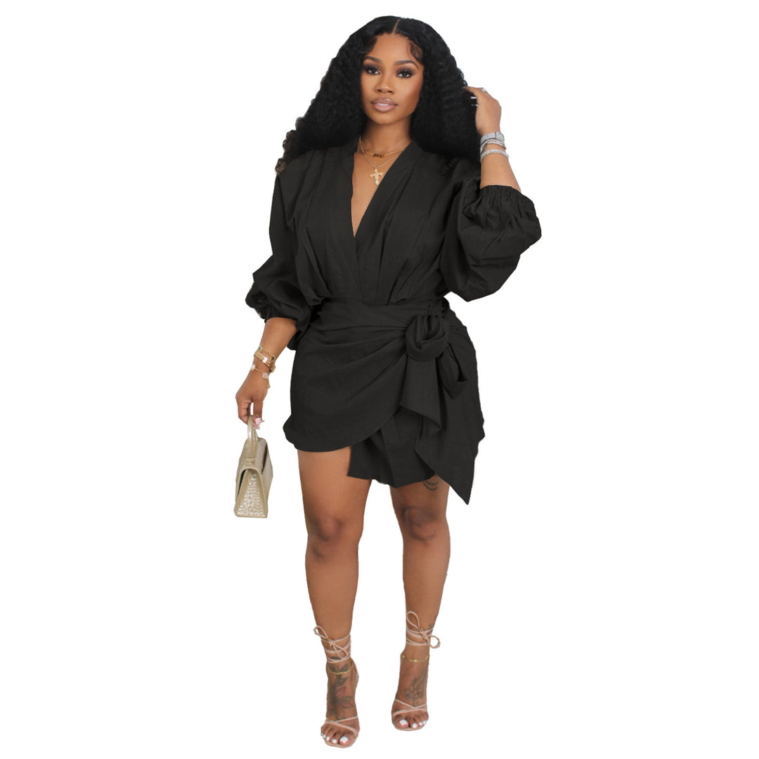 Solid color pleated V-neck dress