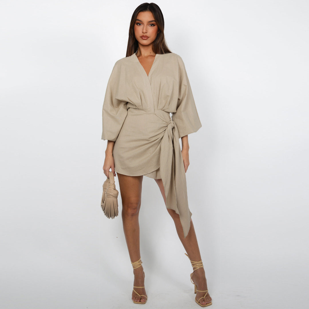 Solid color pleated V-neck dress