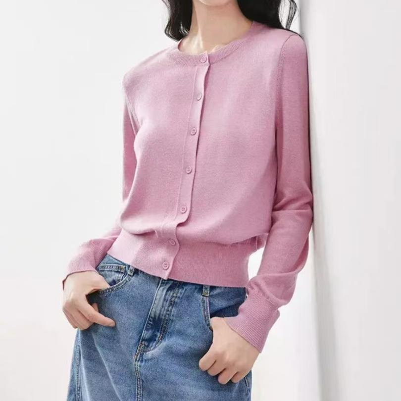Crew neck knitted long-sleeved cardigan