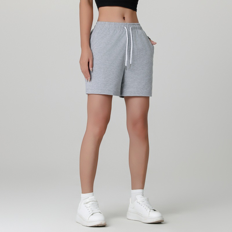 Versatile quick-drying athletic shorts