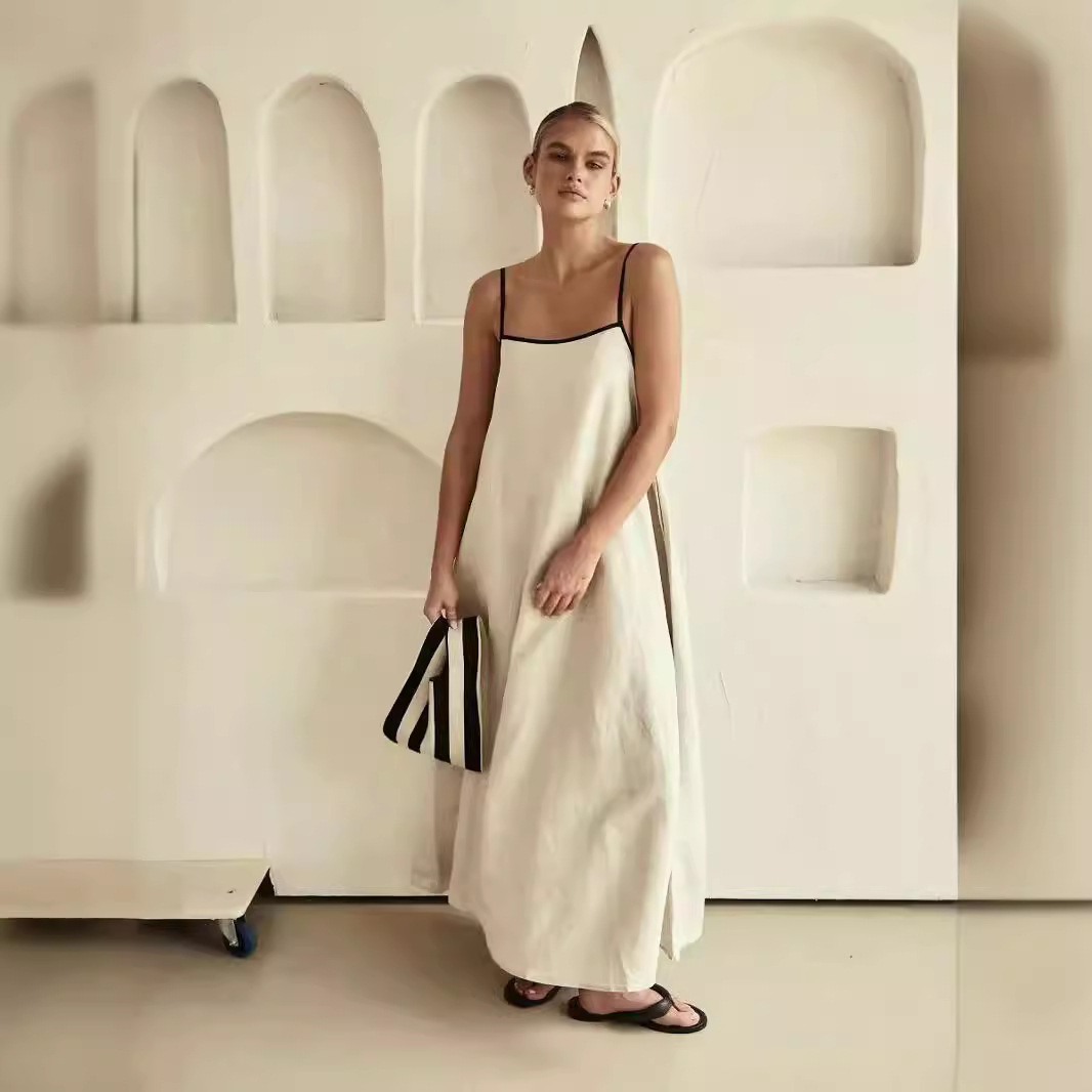 Stylish color-blocked halter maxi dress