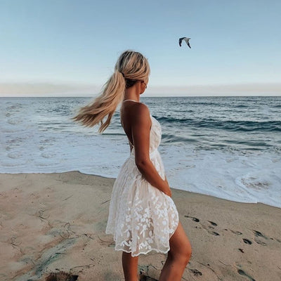 Lace Lace V-Neck Backless Dress