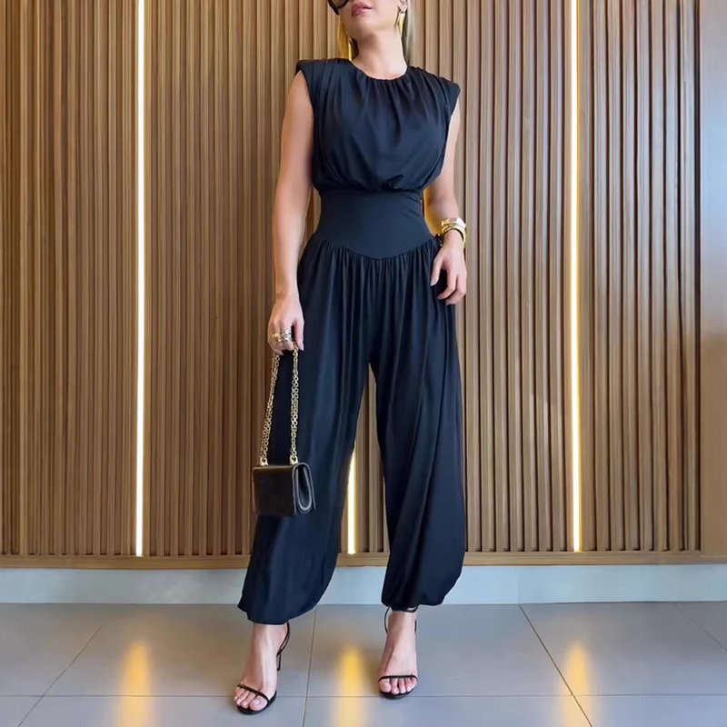 Solid-Color Loose-Fit Jumpsuit with Waist-Cinching Detail