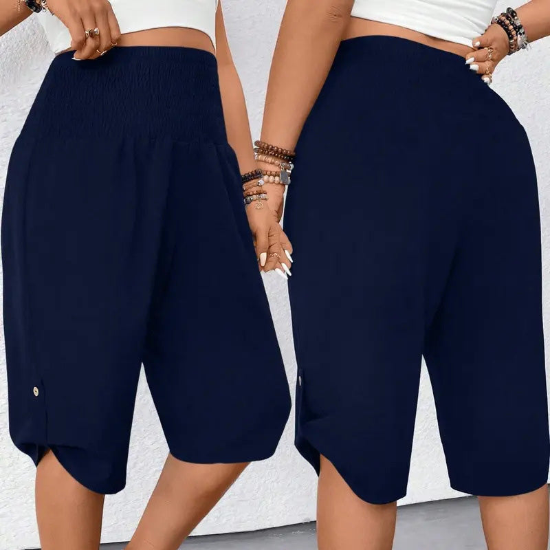 Casual loose-fitting mid-length trousers