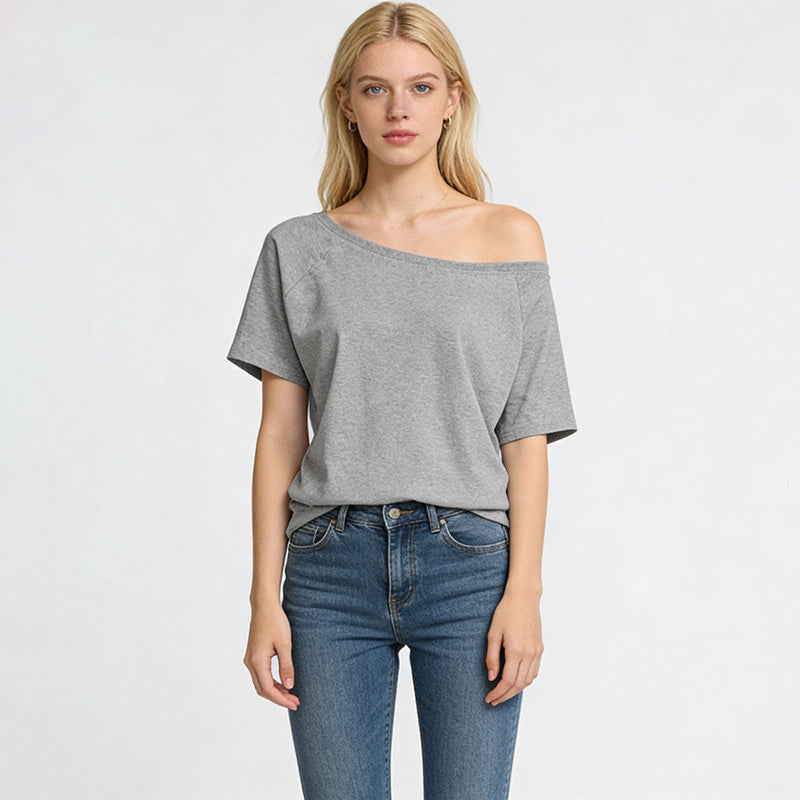 Off-shoulder loose short-sleeved top