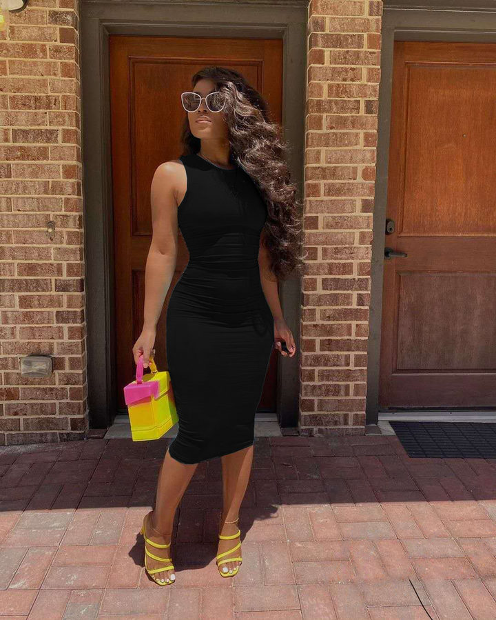 Round neck solid color bodycon dress