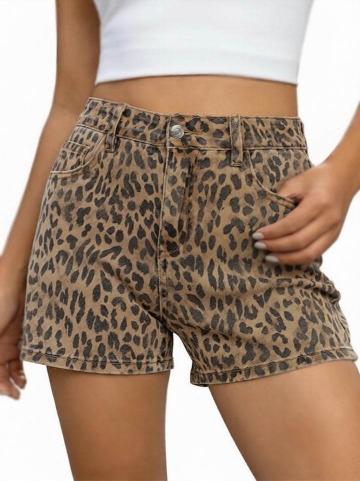 Leopard print casual shorts