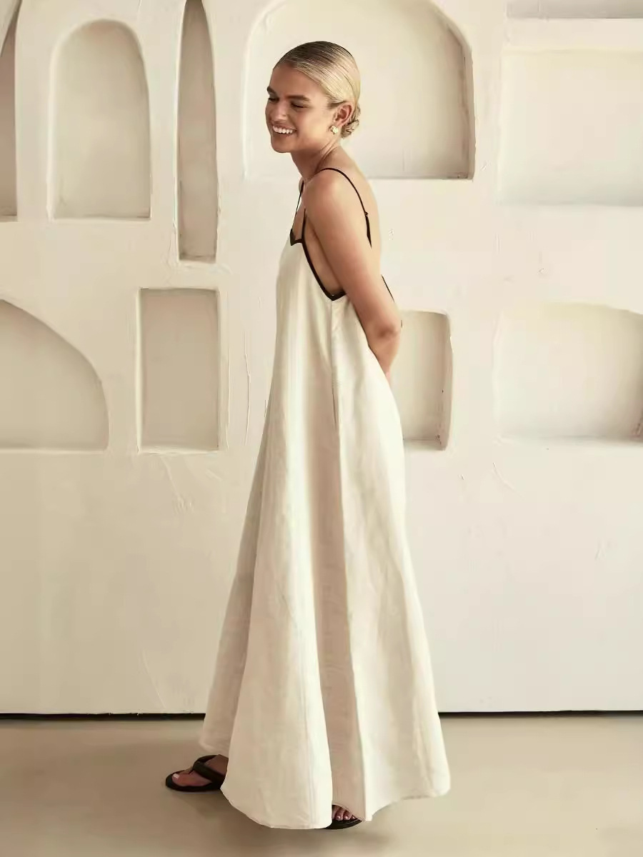 Stylish color-blocked halter maxi dress