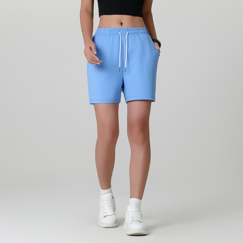 Versatile quick-drying athletic shorts