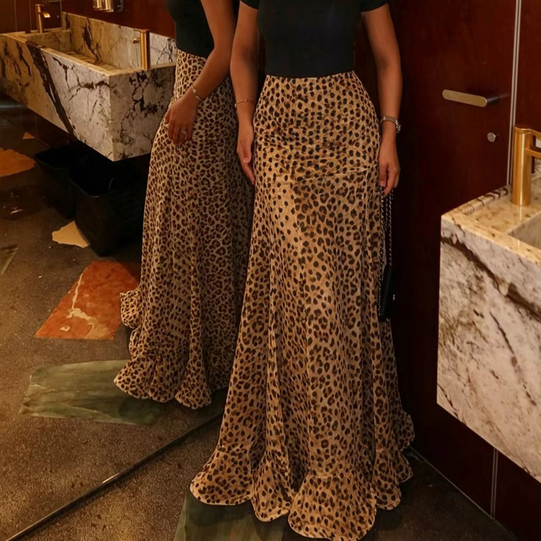 High-waisted polka dot pencil skirt