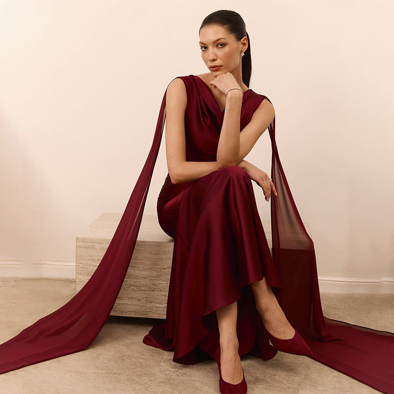 Solid color sleeveless V-neck tie-back dress
