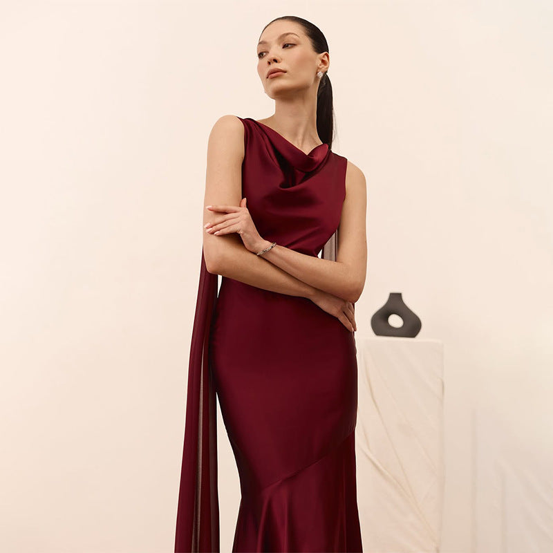Solid color sleeveless V-neck tie-back dress