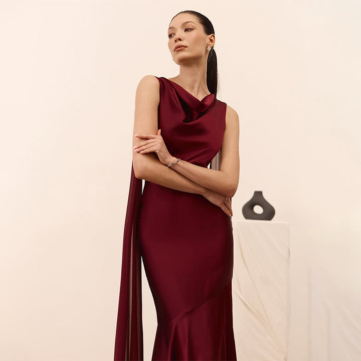 Solid color sleeveless V-neck tie-back dress