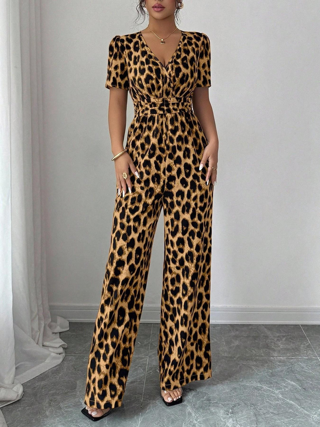 Leopard print fitted waist pleated V-neck jumpsuit