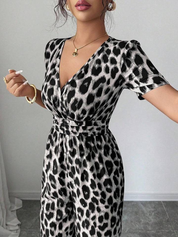 Leopard print fitted waist pleated V-neck jumpsuit