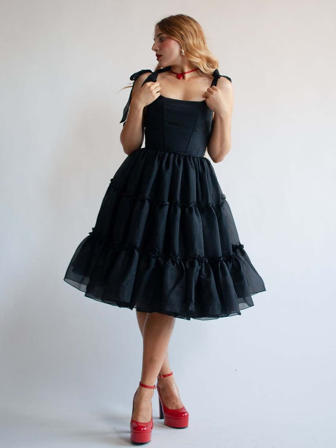 Solid color high-waisted sleeveless dress