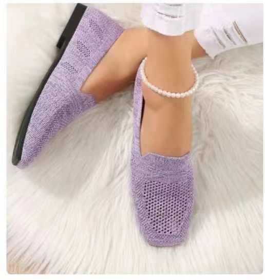 Round-toe flat shoes