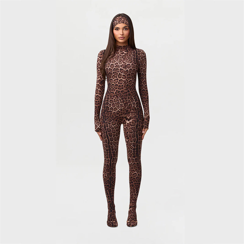 Leopard print top and slim-fit leggings set