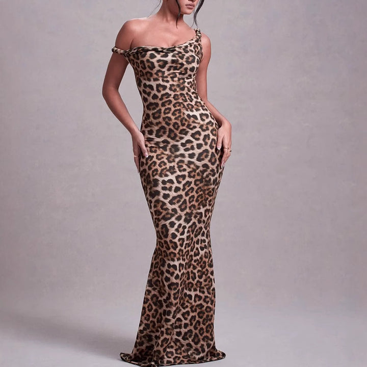 Spaghetti strap backless fitted long dress