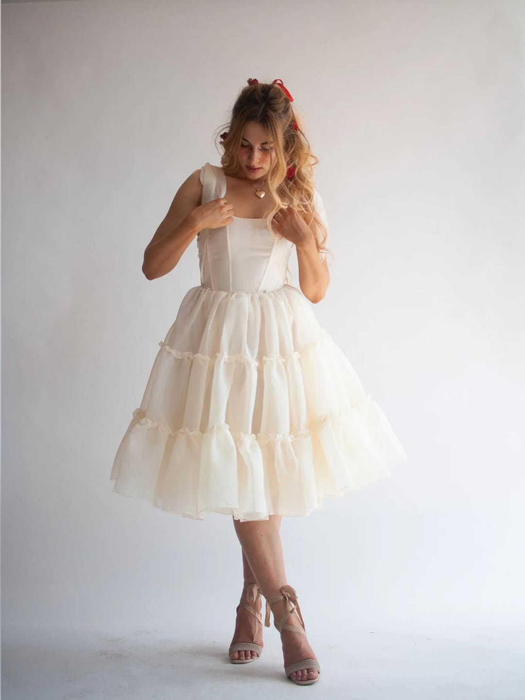 Solid color high-waisted sleeveless dress