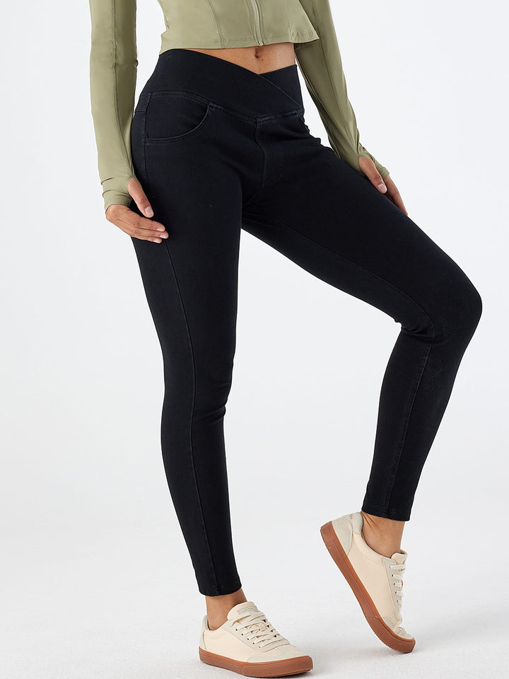 Tight-fitting, hip-lifting casual pants