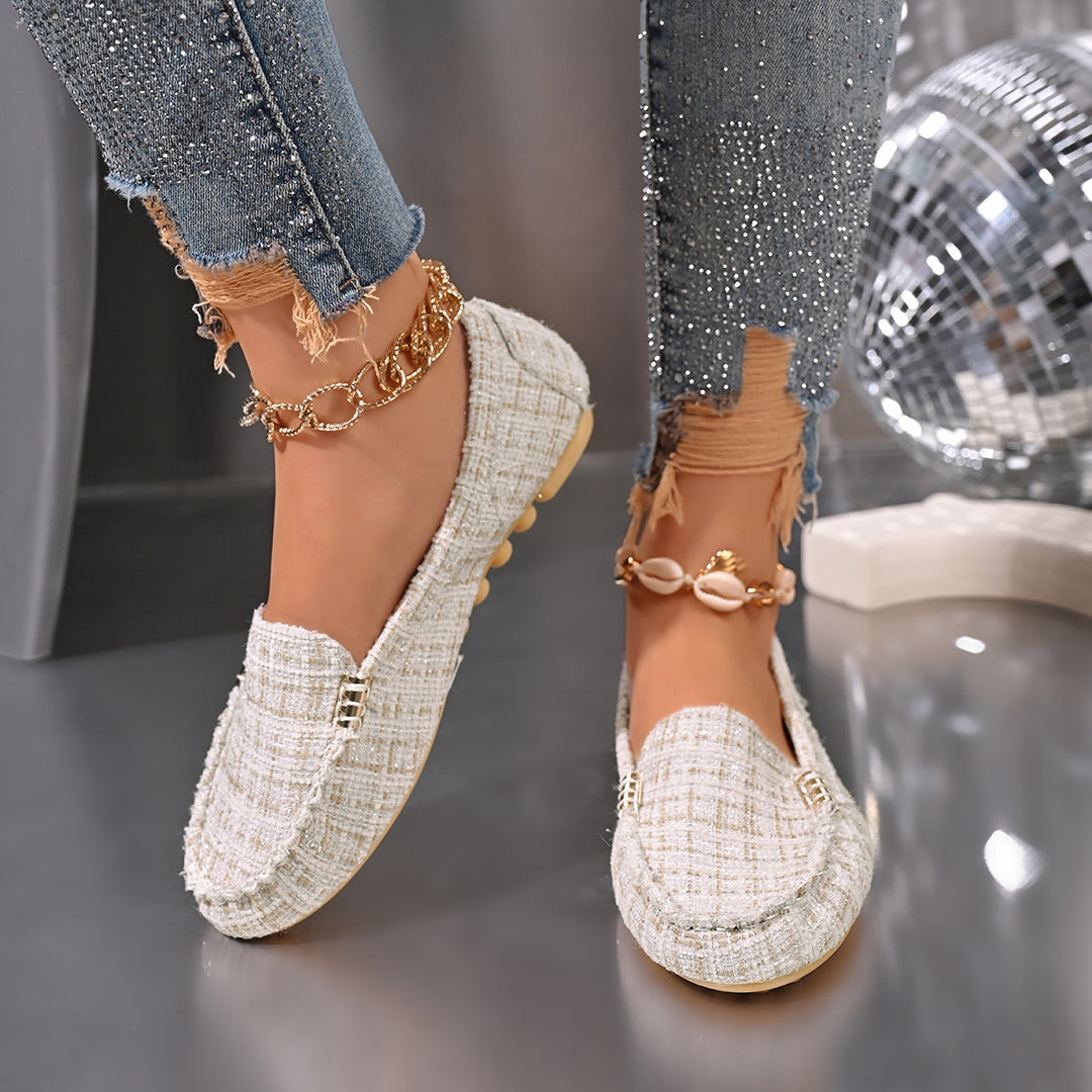 Casual flat shoes