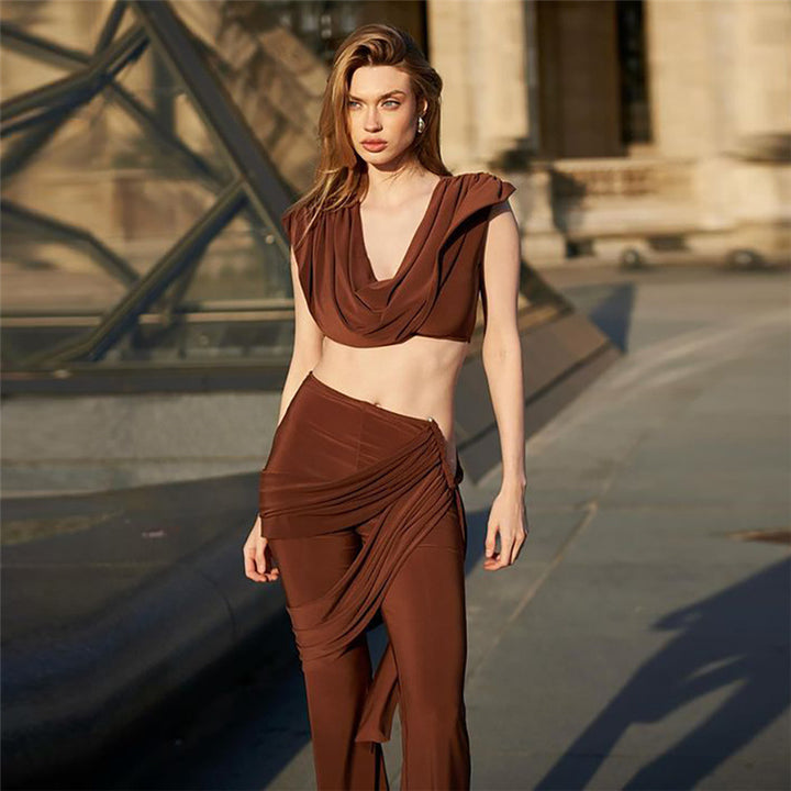 Slim-fit pleated V-neck short casual suit