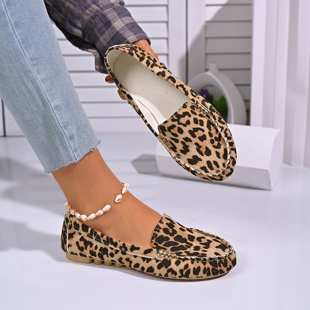 Casual flat shoes