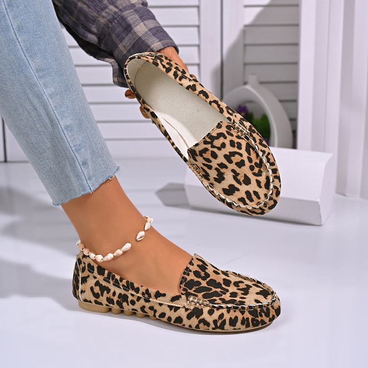 Casual flat shoes