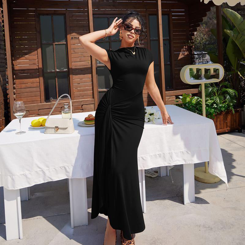 Slim-fit pleated tie-waist short-sleeved dress