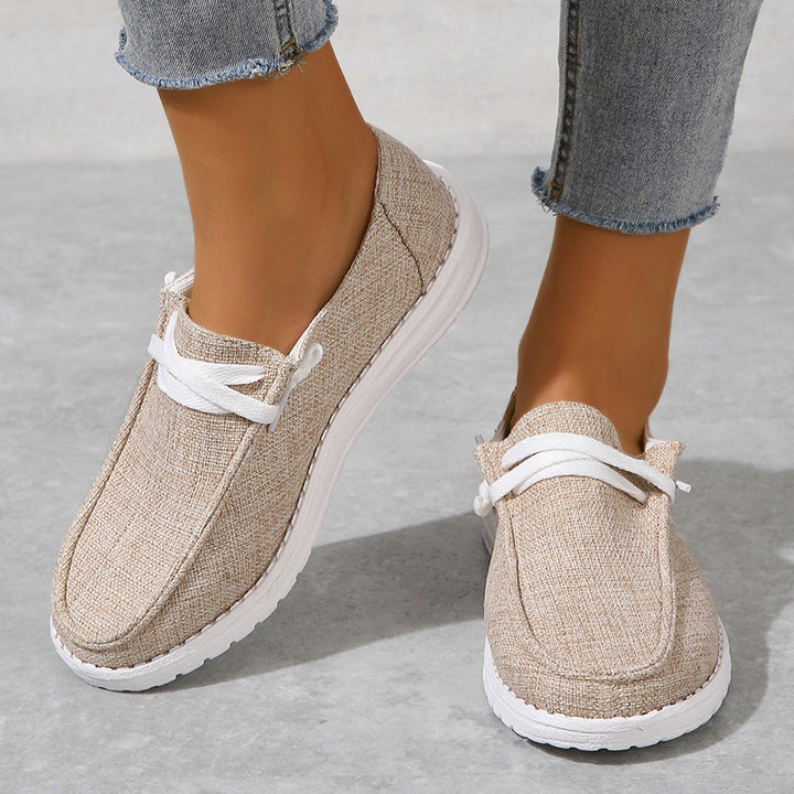 Casual canvas shoes