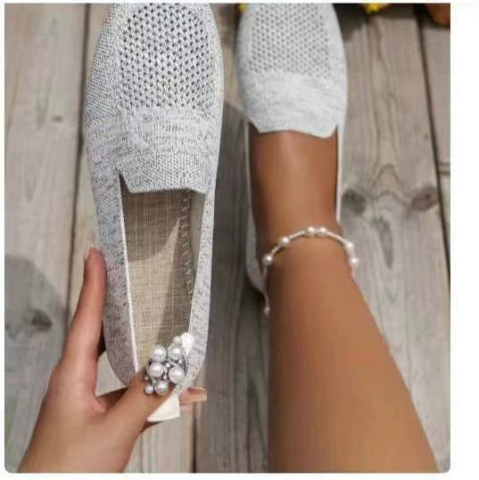 Round-toe flat shoes
