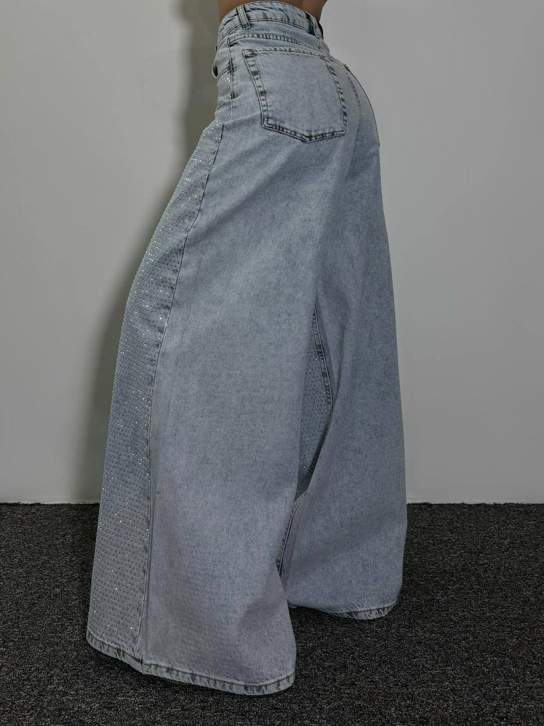 Rhinestone Loose High Waist Jeans