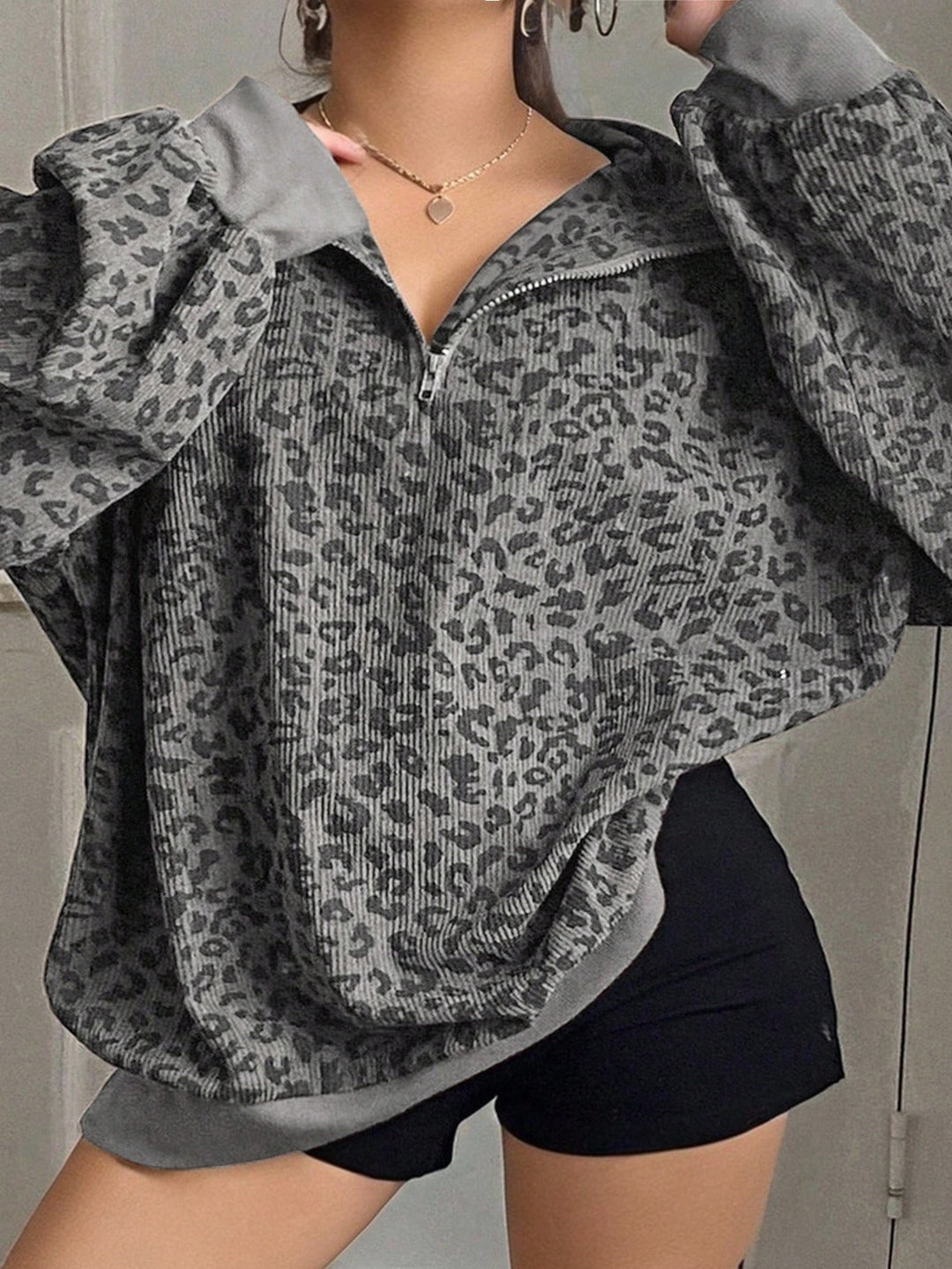 Casual leopard print zip-up sweatshirt