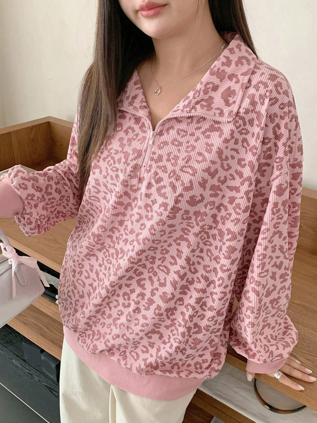 Casual leopard print zip-up sweatshirt