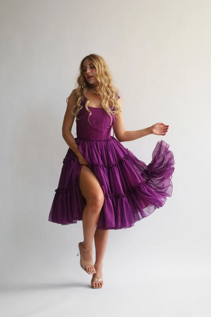 Solid color high-waisted sleeveless dress