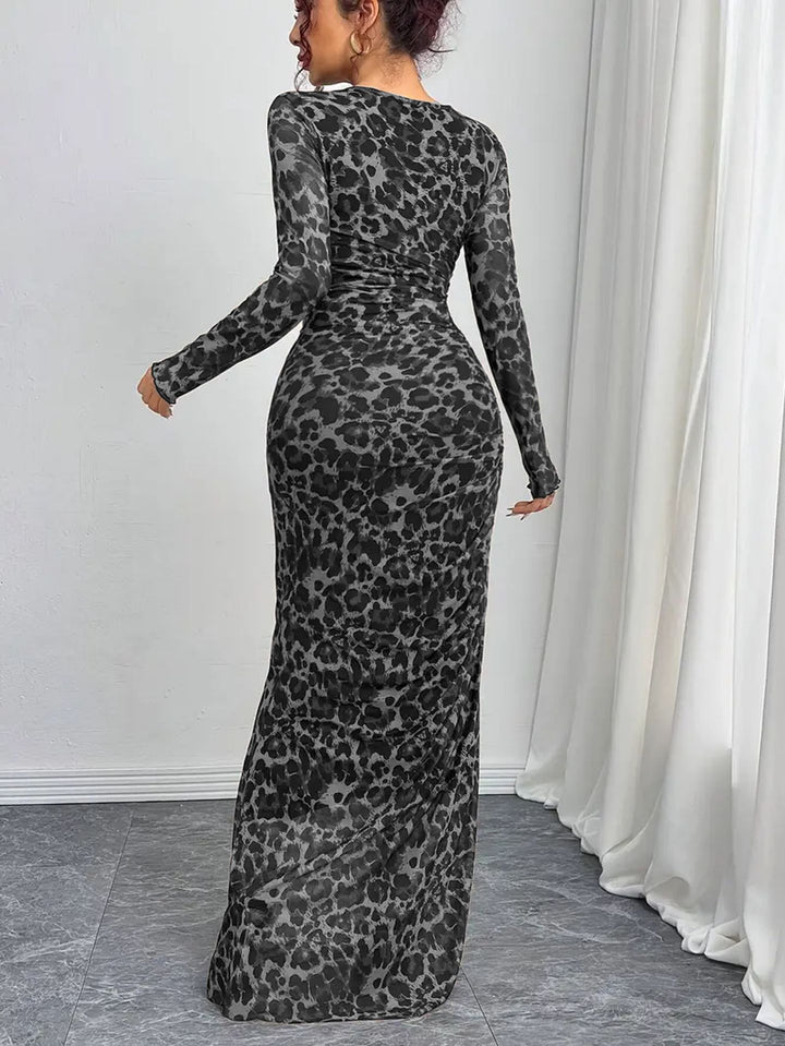 Elegant Leopard Print Fitted Long-Sleeved Dress