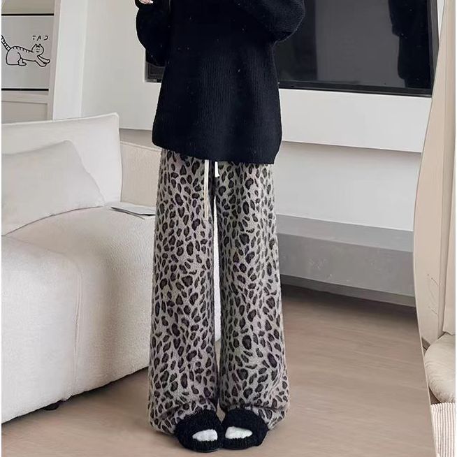 Fleece-lined and thickened leopard print wide-leg pants