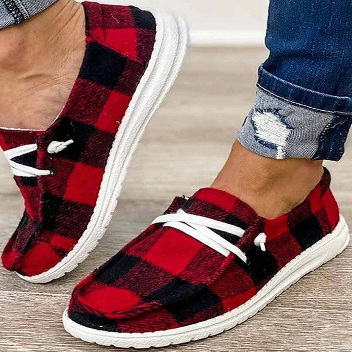 Casual canvas shoes