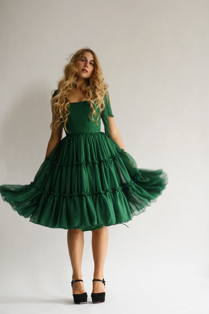 Solid color high-waisted sleeveless dress