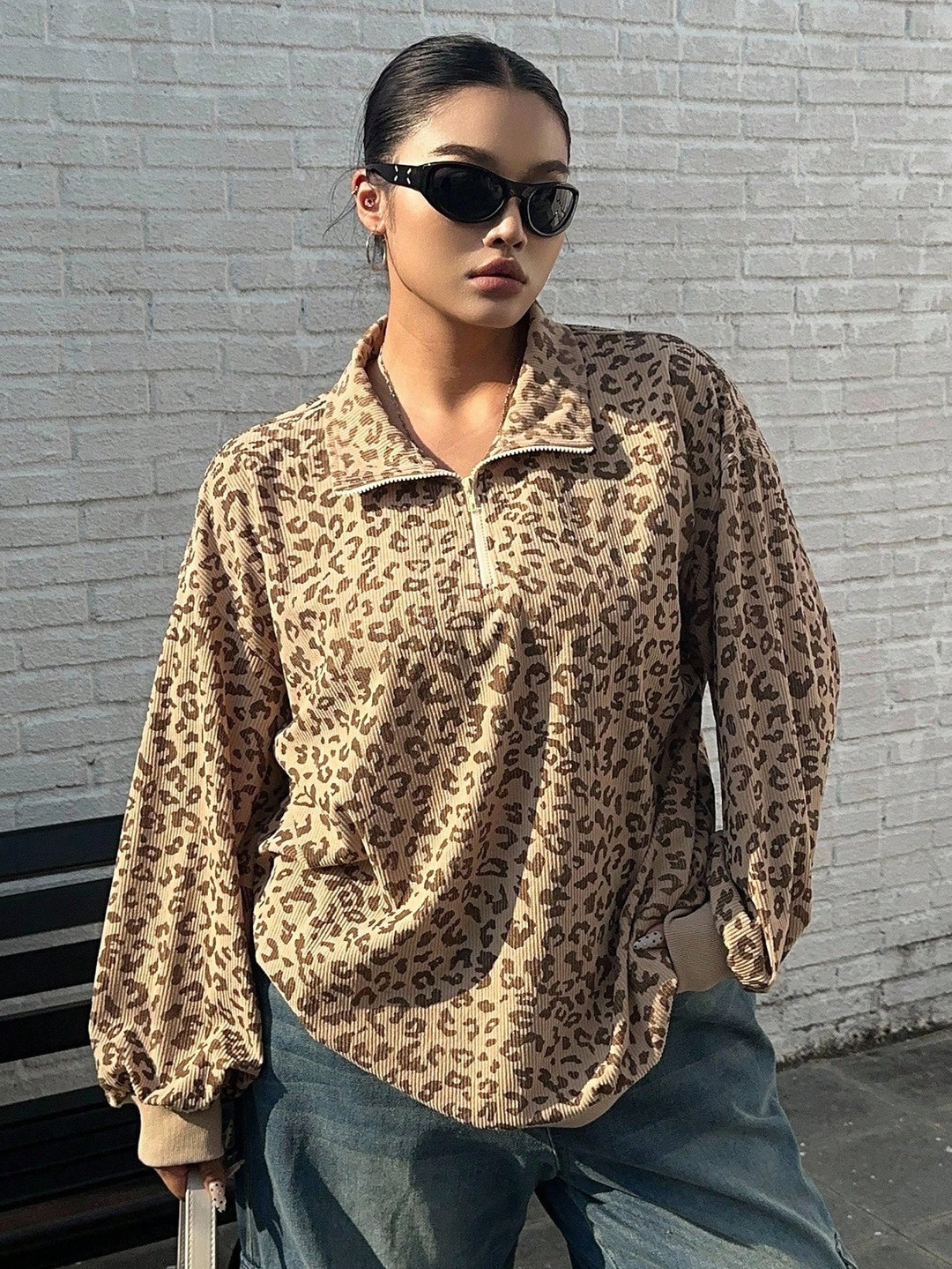 Casual leopard print zip-up sweatshirt